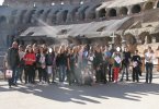 Photo 4 (le groupe au niveau de l'arène du Colisée, avec les ruines de (...)